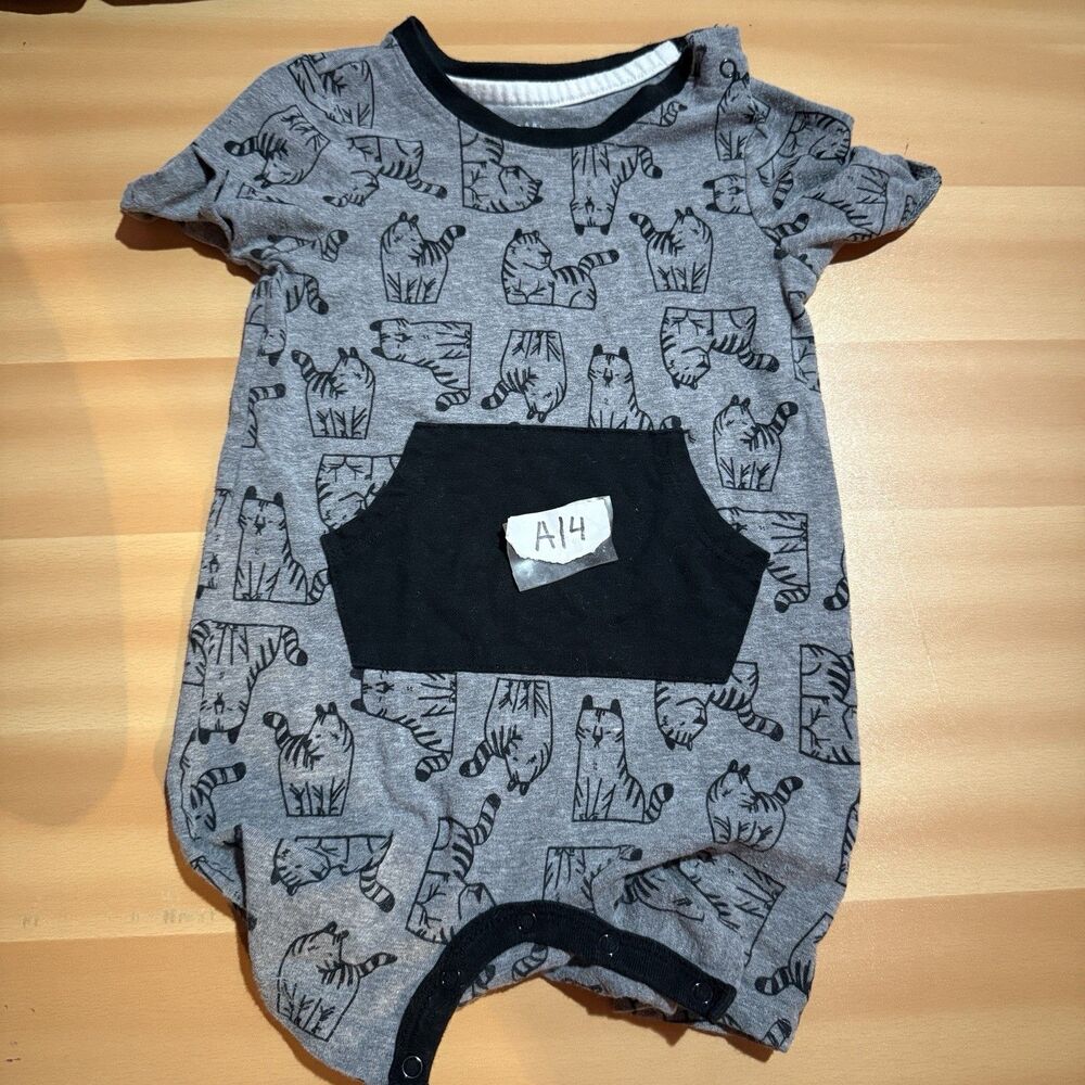 2/$15 Cat & Jack Baby Romper 12 Months Gray Cats Print Pocket One Piece